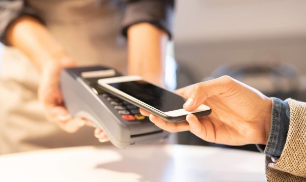 В чому полягає відмінність програмних реєстраторів розрахункових операцій від класичних